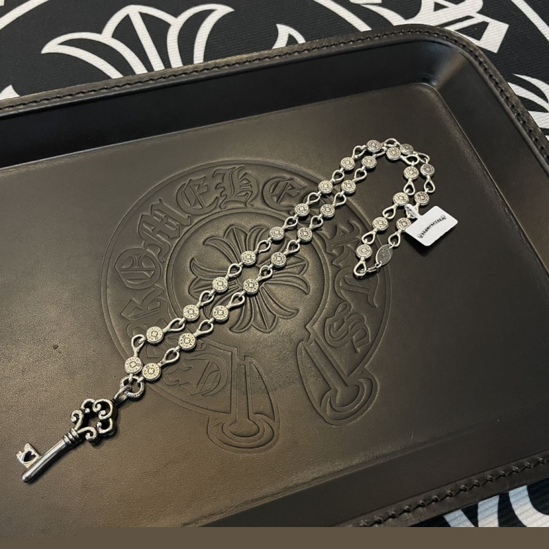 Ch**me He**ts necklaces